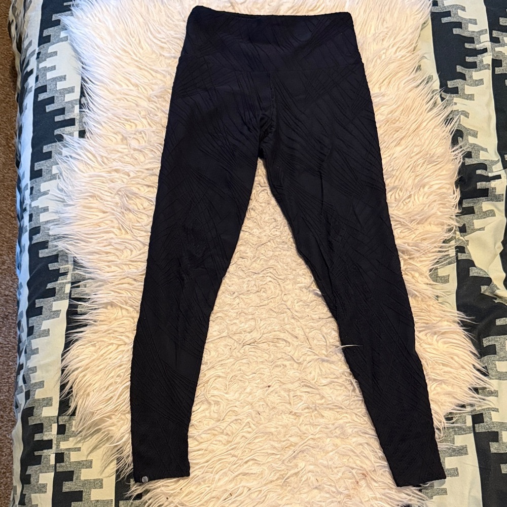 Onzie Black Textured Leggings